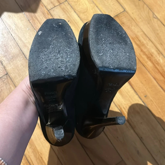 Platform suede Fendi pumps - Picture 8 of 8